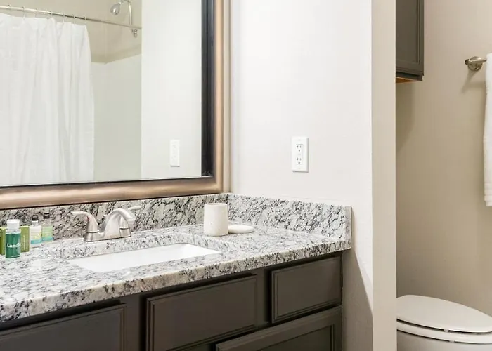 Landing At Ranch At Fossil Creek - 2 Bedrooms In North Worth *